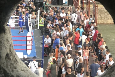 SPEKTAKL: Više od 100 takmičara na "Danu boksa" u Nišu