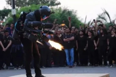 (FOTO, VIDEO) ZADRUGA POMERA GRANICE! Za novi rijaliti stigla MLAZNA ODELA, evo čemu će služiti!