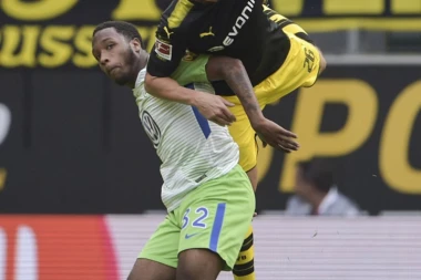 BUNDESLIGAŠ NE PRAŠTA: Fudbaler izgubio pasoš, pa ga  čeka  ŠUT karta!