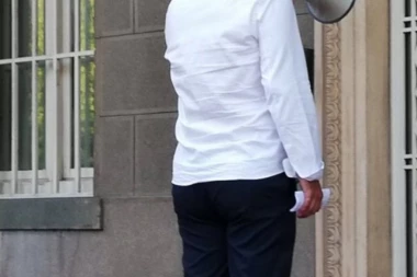 KOJO ISMEJAO JANKOVIĆA: Eeej šefeee!