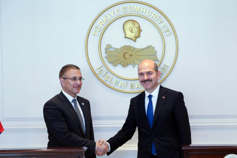 Nebojša Stefanović sa ministrom unutrašnjih poslova Turske Sulejmanom Sojluom