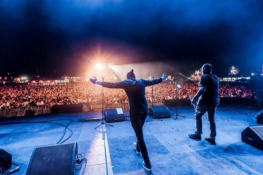 Dejan Petrović "zapalio" publiku "Roštiljijade"