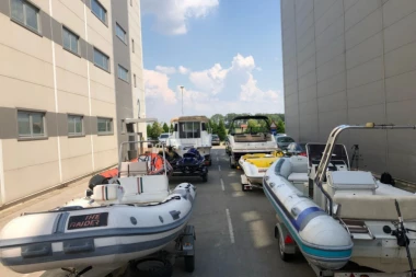 Željko Mitrović DOVEZAO FLOTU BRODOVA  u Zadrugu!