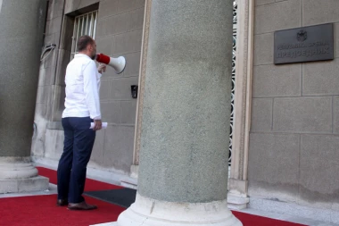 "POTPIS ZA JANKOVIĆA JE POTPIS PROTIV SRBIJE"