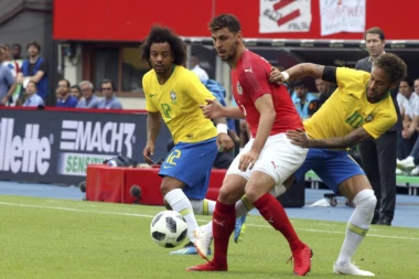 AUSTRIJSKI REPREZENTATIVAC SA CRVENO-BELIM SRCEM! "Navijaću za Zvezdu"!