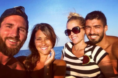 (FOTO) POBEDA PA PRAVAC MORE: Barsin duo u lepom društvu!