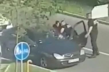 (VIDEO) HAOS U NOVOM SADU: Hapšenje nasred ulice!