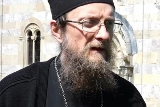 SPC REAGOVALA NA OPTUŽBE PROTIV SAVE JANJIĆA: Jasno je da se radi o napadu na dečansku svetinju