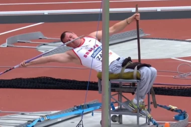 NAJSJAJNIJE ODLIČJE ZA NAŠEG PARAATLETIČARA!