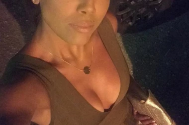 MILENA ĆERANIĆ DOŽIVELA SAOBRAĆAJKU, pevačicin automobil potpuno smrskan!