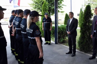 (FOTO) STEFANOVIĆ SA VATROGASCIMA: U vanrednim situacijama građani su u sigurnim rukama