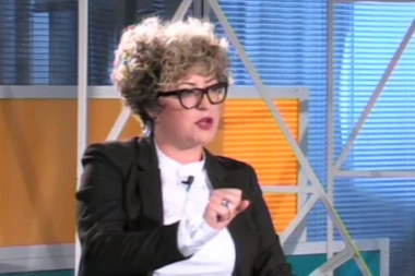 (UZNEMIRUJUĆI VIDEO) BRUTALNO PRETUKAO NOVINARKU: Jeziv incident u Crnoj Gori