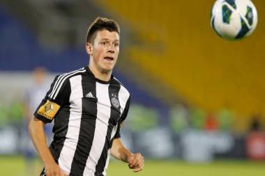 O čemu li li je mislio: Ninkoviću propisana samoizolacija, a on doveo devojku u hotel