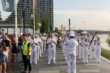 (FOTO) "BEOGRADSKI KARNEVAL BRODOVA" ČETRNAESTI PUT NA SAVI