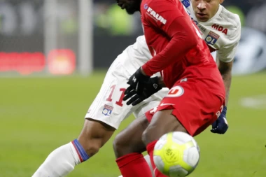 (VIDEO) NOVI BOAĆI PRED POTPISOM: Zvezda napadača našla u Francuskoj!