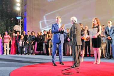 GLUMCI ZAUZELI TVRĐAVU Otvoreni Filmski susreti, BAJIĆ: Od večeras sam u DRUŠTVU BESMRTNIH