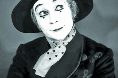 Bouvijev učitelj i ljubavnik umro posle savršenog dana