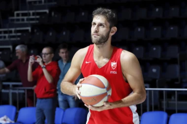 CRVENO-BELI FAJTERI: Faje i Perperoglu znaju kako protiv Budućnosti!