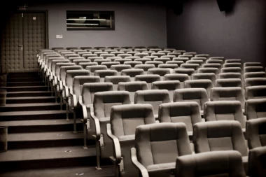 BIOSKOPI DEFINITIVNO NAJBEZBEDNIJE MESTO