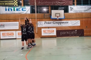 (VIDEO) GOL, ILI NIJE GOL? Igrači ostali u NEVERICI gde je lopta završila!