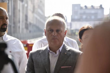 VESIĆ: Vučić i Vojska dokazali da Srbija neće trpeti napade na svoj narod na Kosovu