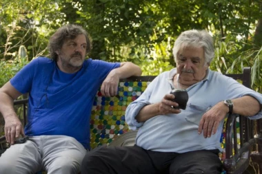 ITALIJANI SE KLANJAJU KUSTI!