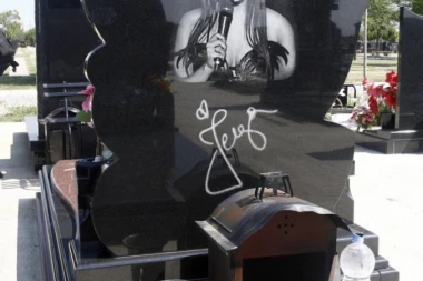 Novi detalji istrage brutalnog zločina: Jelenu vade iz groba!