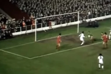 (VIDEO) ZVEZDA ZNA KAKO SE POBEĐUJU VELIKANI: Pao je Liverpul na Enfildu!