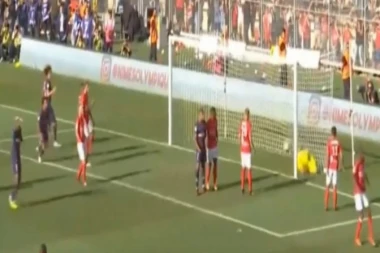 (VIDEO) KAKAV GOL! Di Marijina žabica PRAVO iz KORNERA!