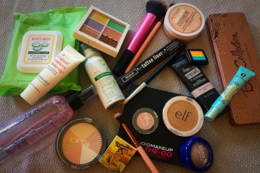 Ova sitnica otkriva da li treba da BACITE SVOJ PUDER