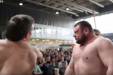 (VIDEO) NAJBIZARNIJE TAKMIČENJE: Šamaraju se dok ne popadaju!