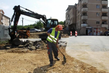 RADOVI U MIRIJEVU: Izmenjene trase nekih linija zbog radova