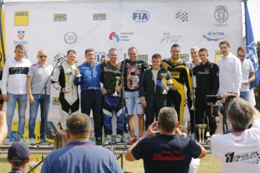 Uspešno otvorena kružna auto trka "Nagrada Beograda - Ušće 2018"