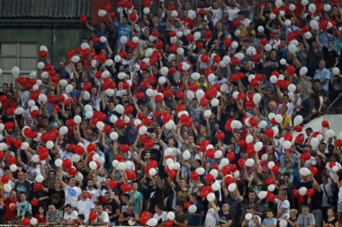 EMOTIVNO PISMO JEDNOG ZVEZDAŠA: Kažu rasprodata si, nema mesta za mene...