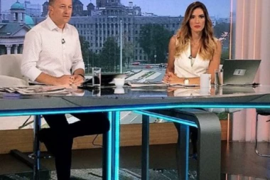 VRATILI SE POSLE DVA MESECA: Jovana pokazala ZANOSNE NOGE, Srđan kuvao kafu!