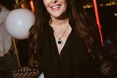 Dragana Mirković ODUŠEVILA BERLINSKOG HIP-HOPERA!