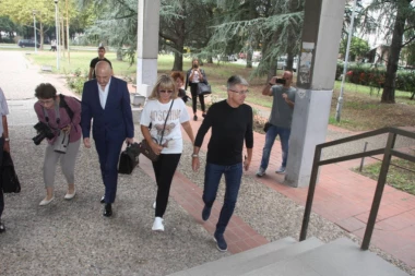 NOVI MOMENTI: Saša Popović tvrdi da ukradeni satovi vrede 145.000 evra!