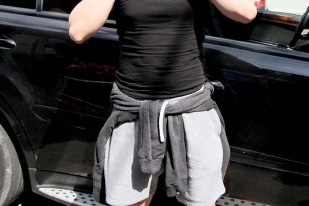 PONAŠAŠ SE KAO PROSTAKUŠA: Brendon napljuvao Maju zbog Janjuša