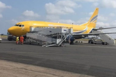 PANIKA U FRANCUSKOJ: Avion iz Alžira blokiran, sumnjaju na KOLERU!