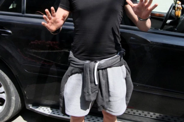 SMIRITE MALO DOŽIVLJAJE! Brendon udario na fanove Lune i Marka: ONI SU ŠIZOFRENIČARI KOJI ME SMARAJU!