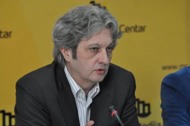 SPEKTAKL NA SAJMU MEDIJA: Dođite na naš štand - očekuje vas "obračun" DEE I MARIĆA!