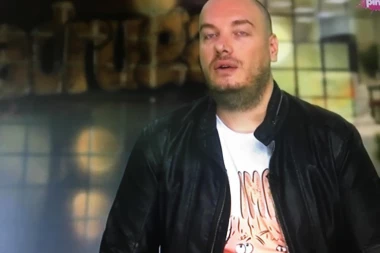 Mirko nagovara Lunu DA POSTANE LEZBEJKA?