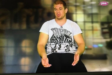 Prvo je prevario devojku u Zadruzi, a sada je Petrući priznao da mu se sviđa druga!