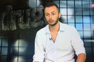 IZBAČEN FRIZER: Opljuvao Lunu u studiju jer nije stigao u Zadruzi!