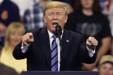 (VIDEO) Saznajemo! Jedan deo iz Trampovog kofera od 60 milijardi dolara stiže u Srbiju!