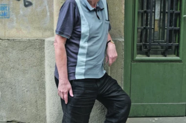 LEGENDARNI DEJAN PATAKOVIĆ  Najbolje pišem kad se blesavim