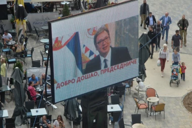 (FOTO) DOBRODOŠAO, PREDSEDNIČE: U Gazivodama sve spremno za dolazak Vučića
