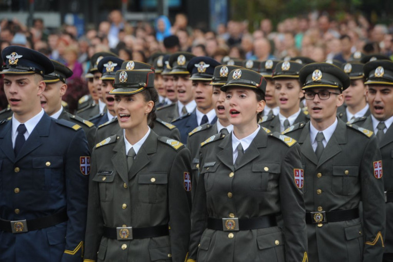 (FOTO) PONOS I DIKA: Srbija dobila najmlađu generaciju oficira