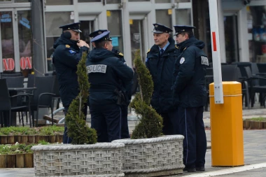 Šiptarska tortura, na meti i novinari: Ekipa Tanjuga maltretirana kod Jarinja