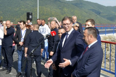 KOSOVSKI MEDIJI GA NAPALI, A SADA VUČIĆ OTKRIVA DA LI JE PONIZIO TAČIJA